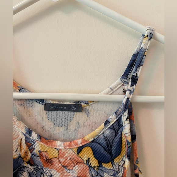 💖 Ivory Cream Peplum Dress with Blue, Yellow, Pink Floral Detail (M) - Picture 3 of 3